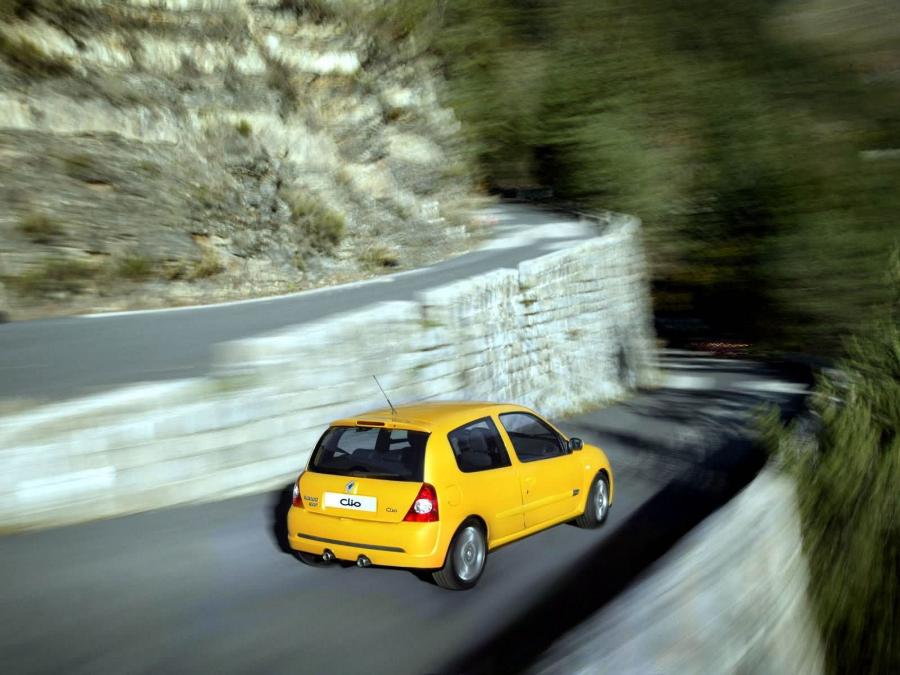  Renault Clio Sport 2002 года  (фото 32 из 76)